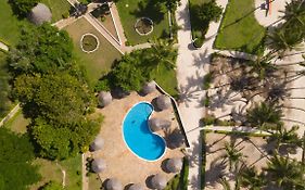 Antonio Beach Tree House Hotel & Spa